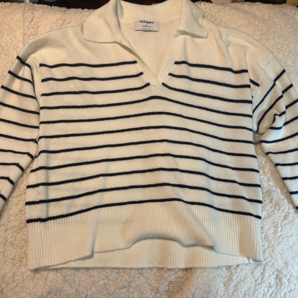 Old Navy Cream and Navy Striped V-Neck Sweater